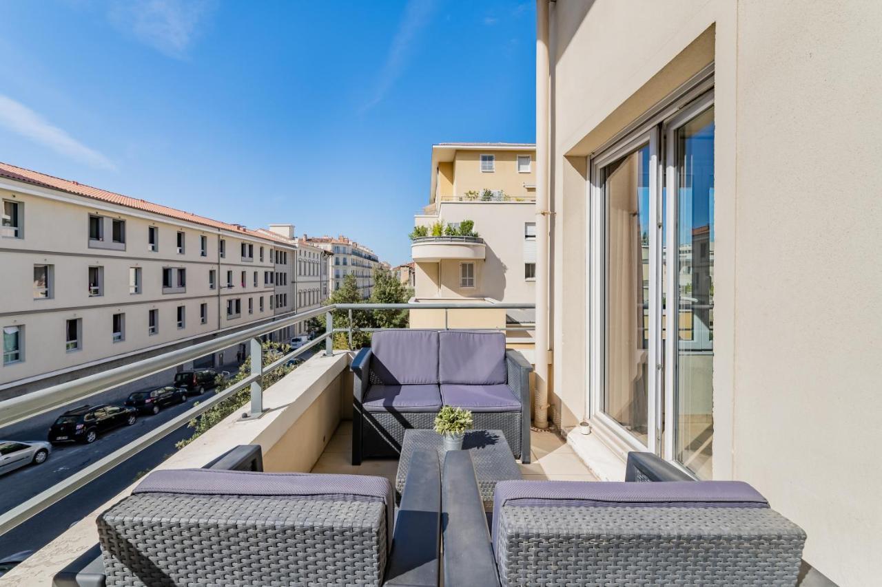 La Joliette; Duplex 2 Chambres, Parking Inclus+ Terrasse+ Ascenseur Marseille Bagian luar foto