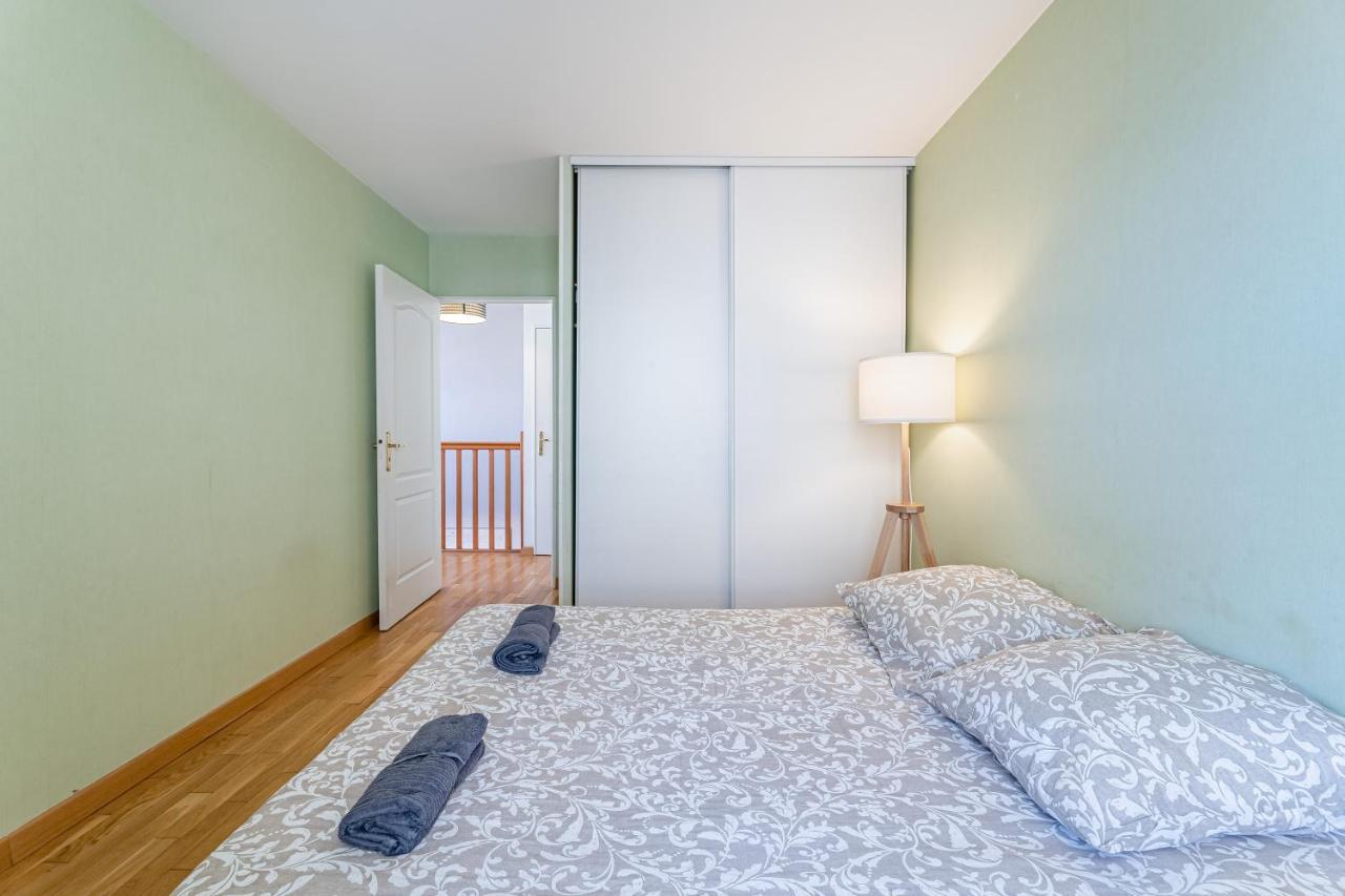 La Joliette; Duplex 2 Chambres, Parking Inclus+ Terrasse+ Ascenseur Marseille Bagian luar foto