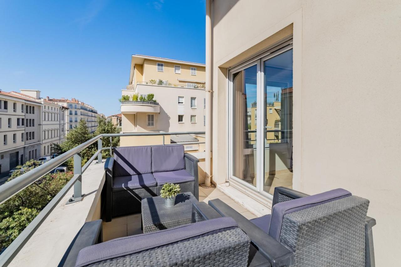 La Joliette; Duplex 2 Chambres, Parking Inclus+ Terrasse+ Ascenseur Marseille Bagian luar foto